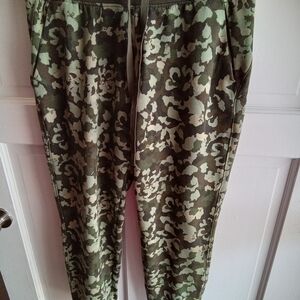Athletic Works Women's size M Camouflage Jogger Pants